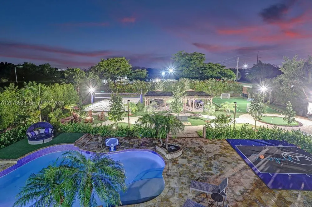 11203 NW 9th St Plantation, FL 33325