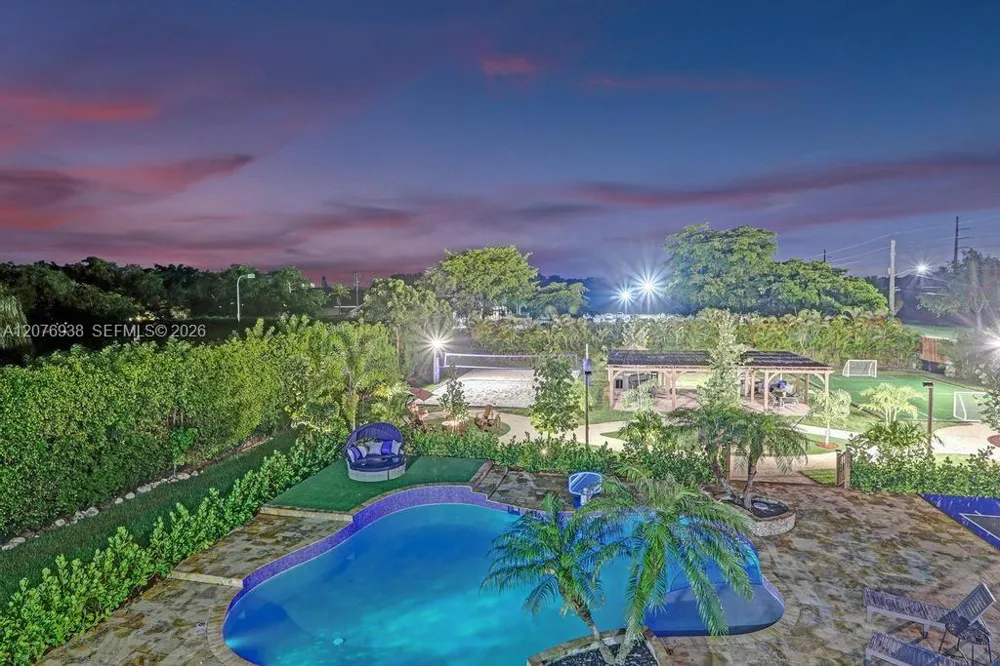 11203 NW 9th St Plantation, FL 33325