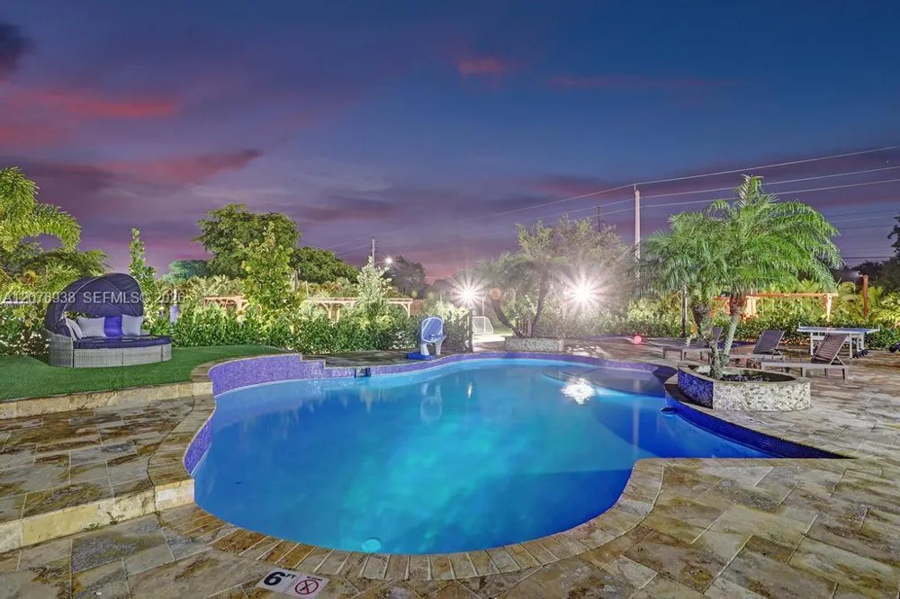 11203 NW 9th St Plantation, FL 33325