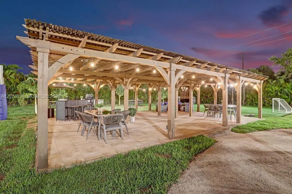 11203 NW 9th St Plantation, FL 33325