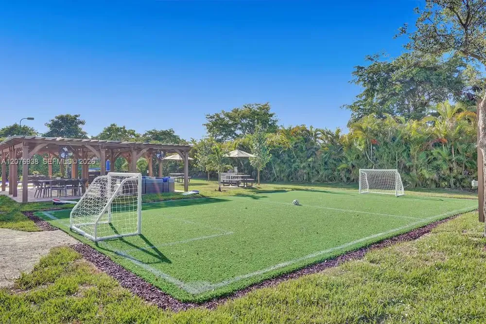 11203 NW 9th St Plantation, FL 33325
