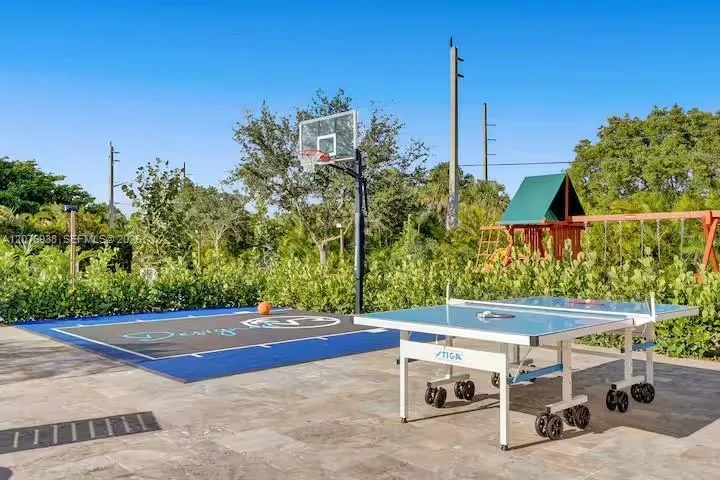 11203 NW 9th St Plantation, FL 33325