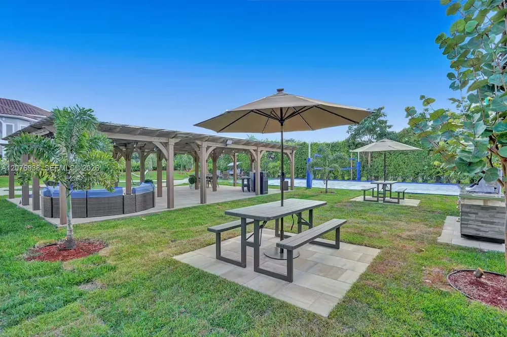 11203 NW 9th St Plantation, FL 33325