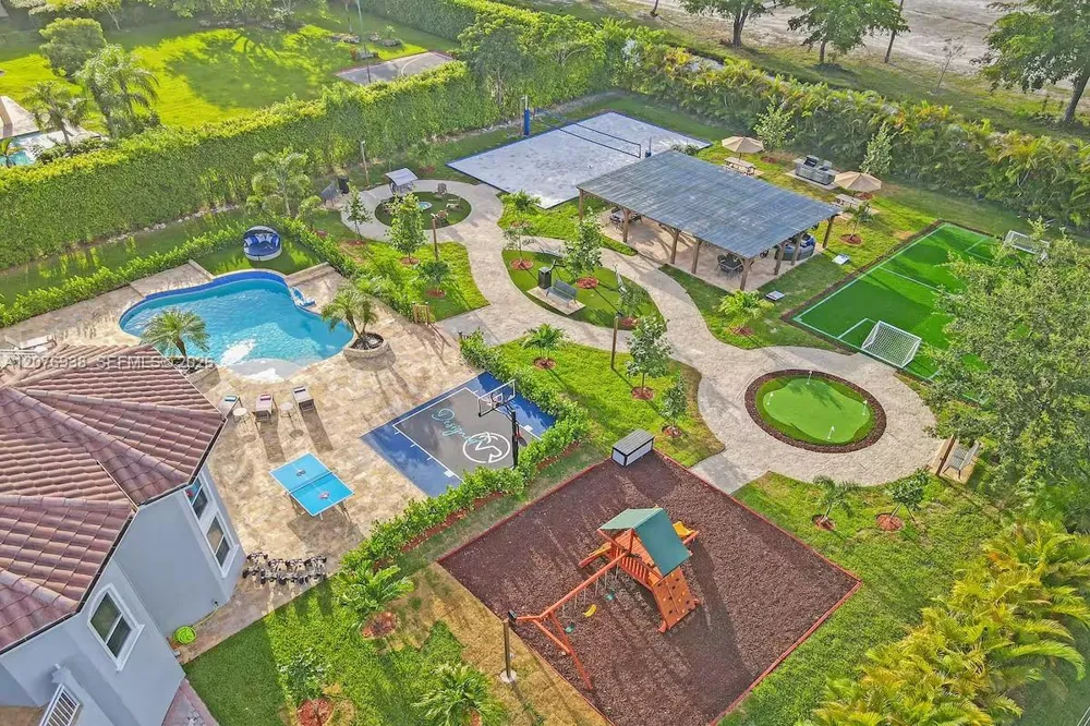 11203 NW 9th St Plantation, FL 33325