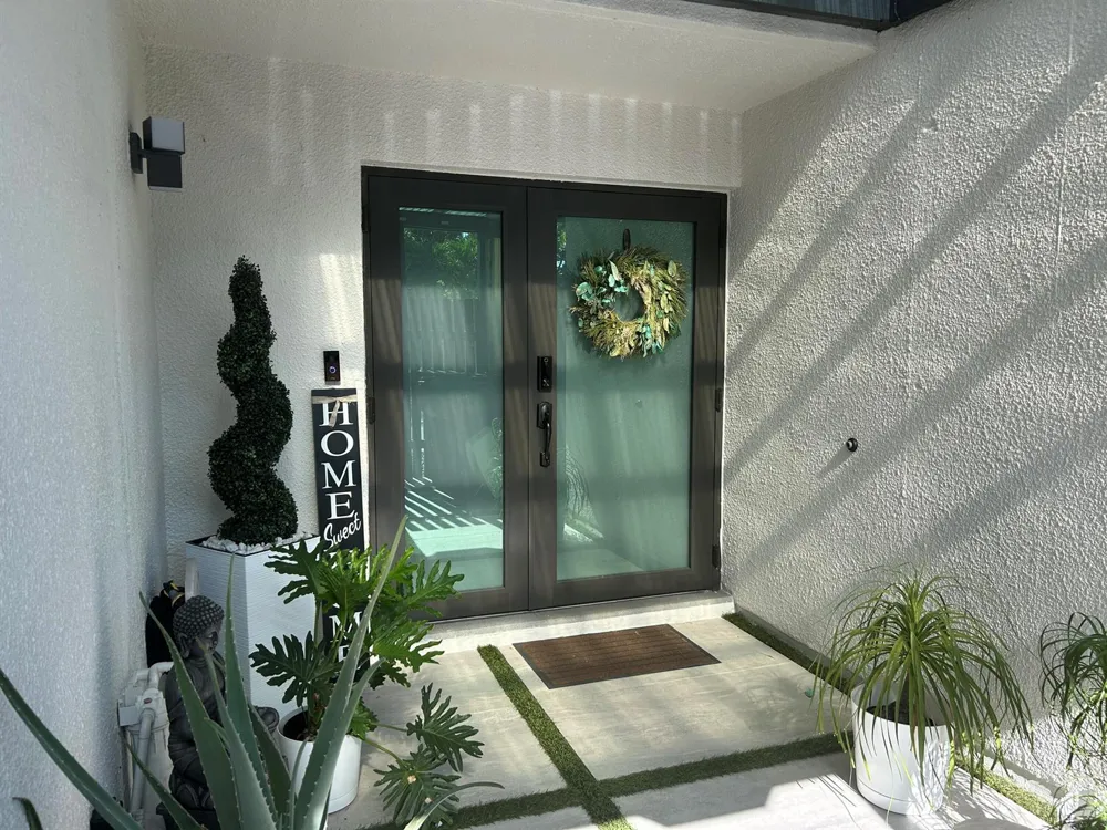1390 E GOLFVIEW DRIVE Pembroke Pines, FL 33026