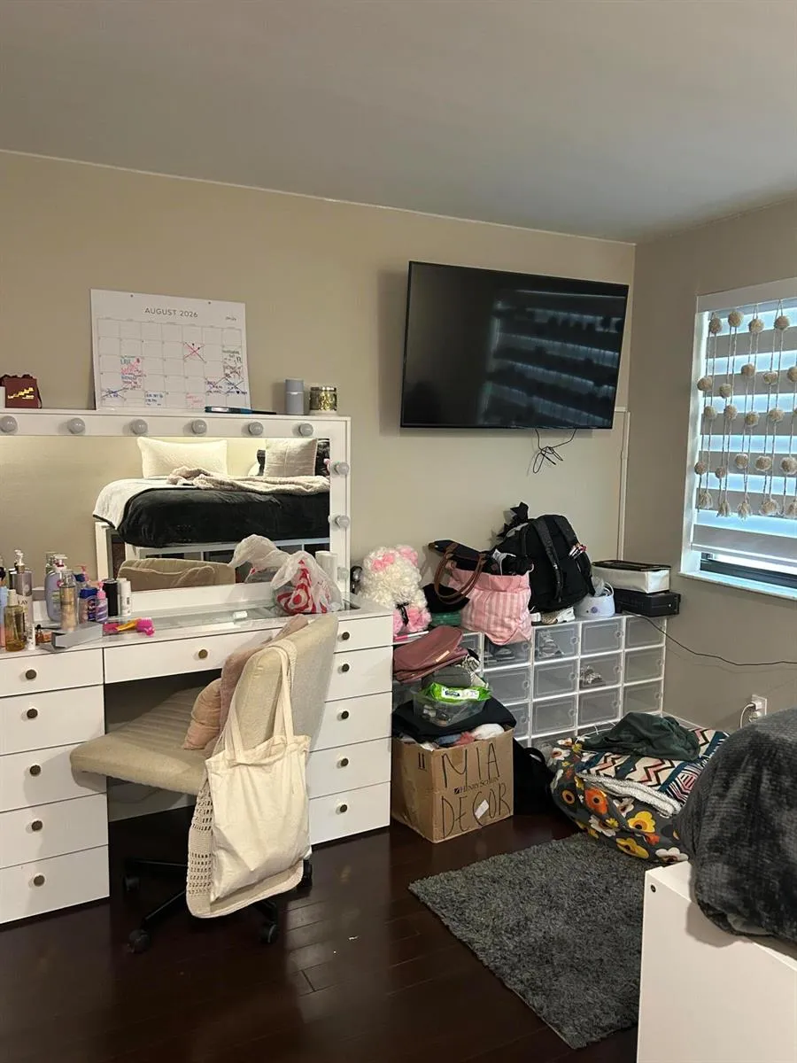 1390 E GOLFVIEW DRIVE Pembroke Pines, FL 33026