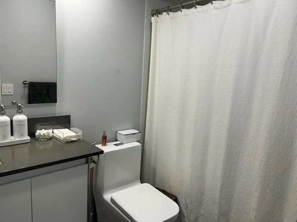 1390 E GOLFVIEW DRIVE Pembroke Pines, FL 33026