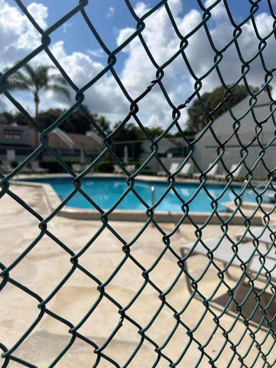 1390 E GOLFVIEW DRIVE Pembroke Pines, FL 33026