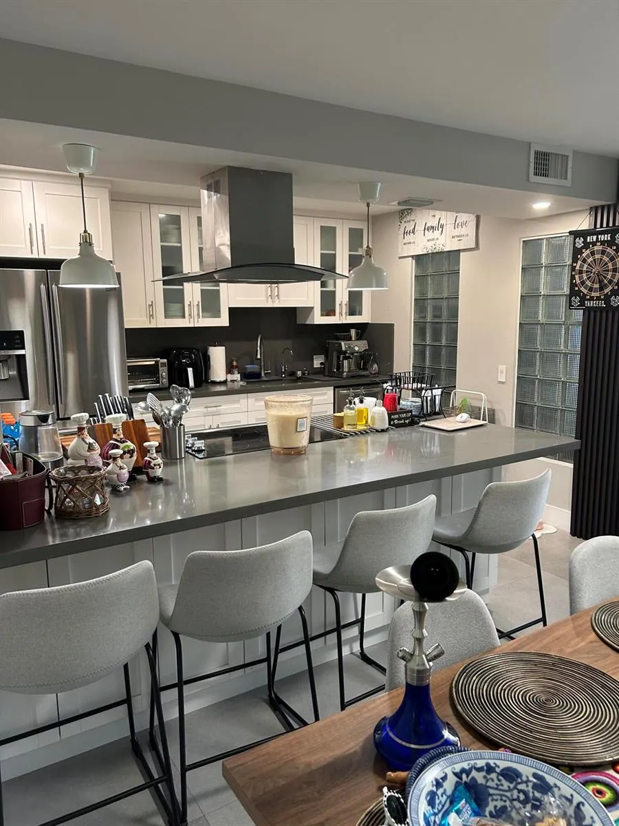 1390 E GOLFVIEW DRIVE Pembroke Pines, FL 33026
