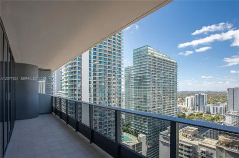 1000 Brickell Plz #2610
