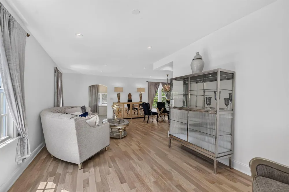 807 Ardmore Road West Palm Beach, FL 33401