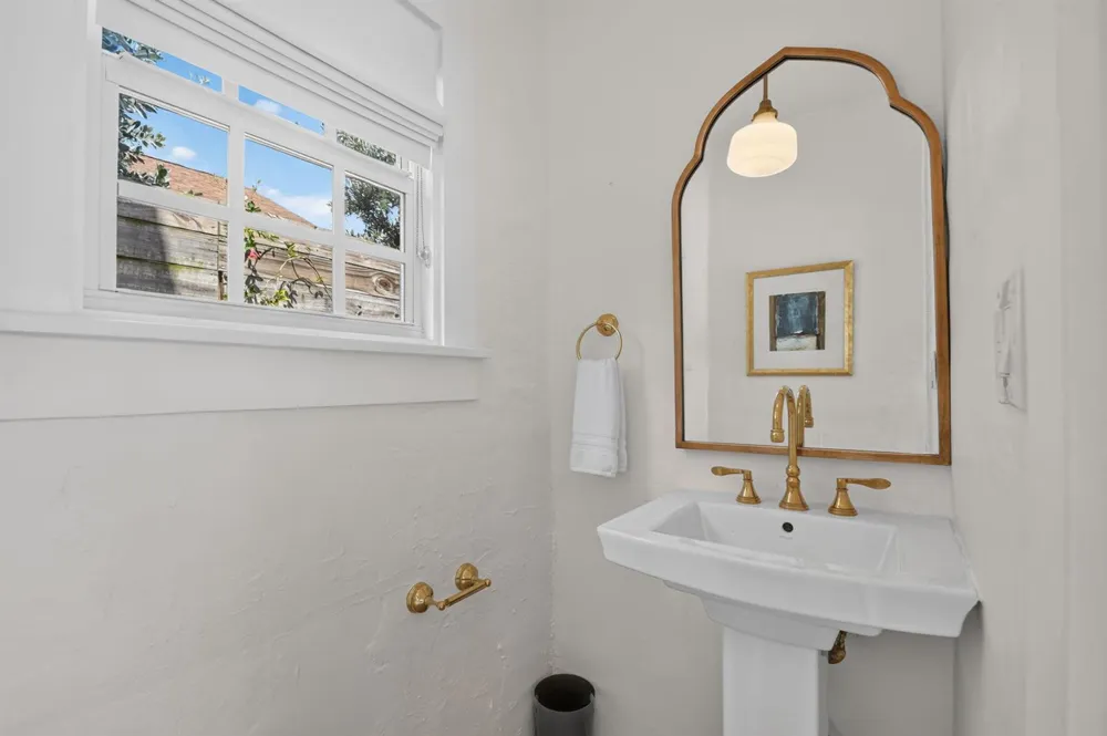 807 Ardmore Road West Palm Beach, FL 33401