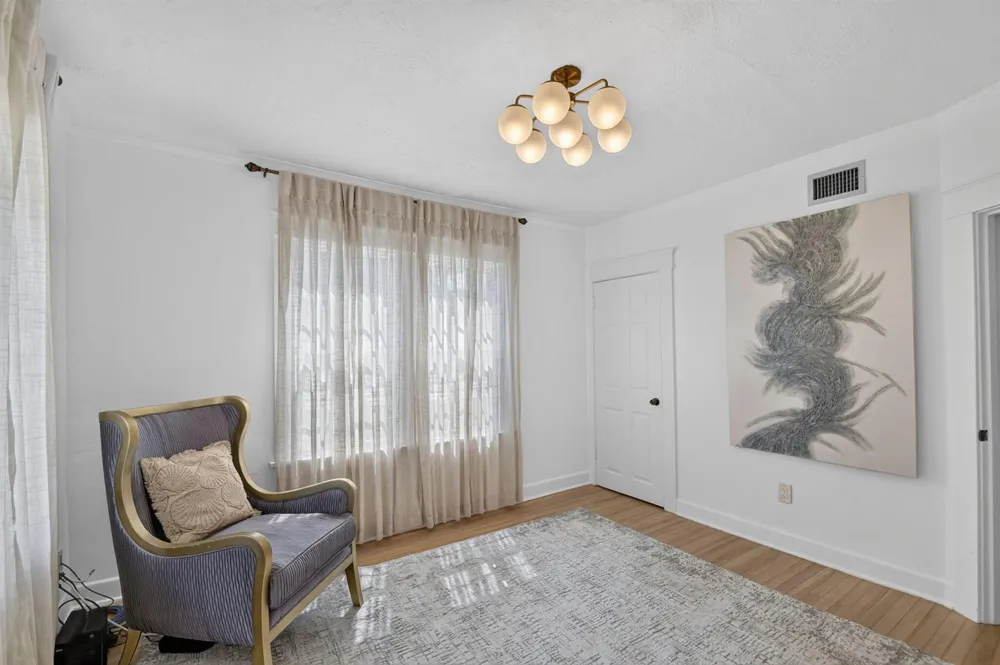 807 Ardmore Road West Palm Beach, FL 33401