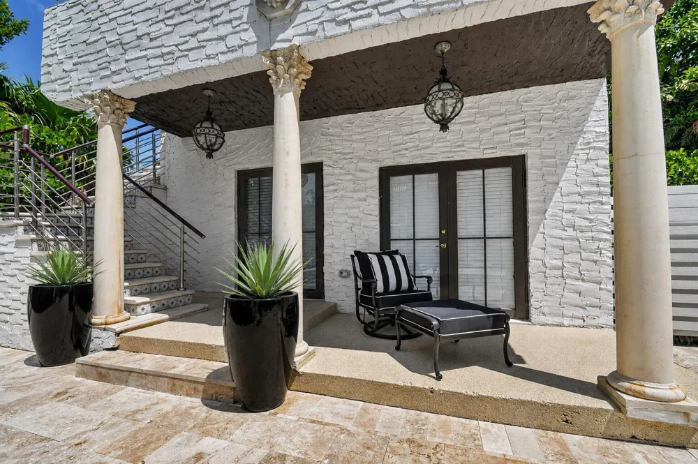 807 Ardmore Road West Palm Beach, FL 33401