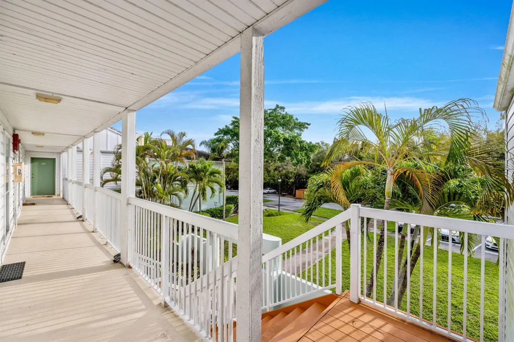 286 Cypress Point Drive Palm Beach Gardens, FL 33418