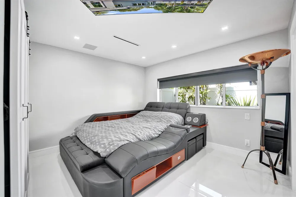 2601 NE 29TH STREET Fort Lauderdale, FL 33306