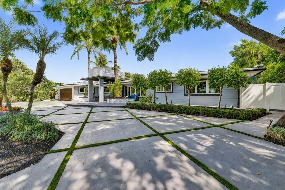 2601 NE 29TH STREET Fort Lauderdale, FL 33306