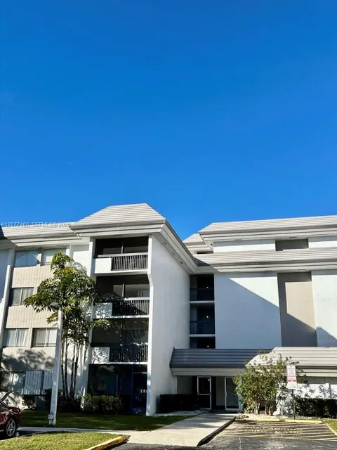 721 Pine Island Rd #213