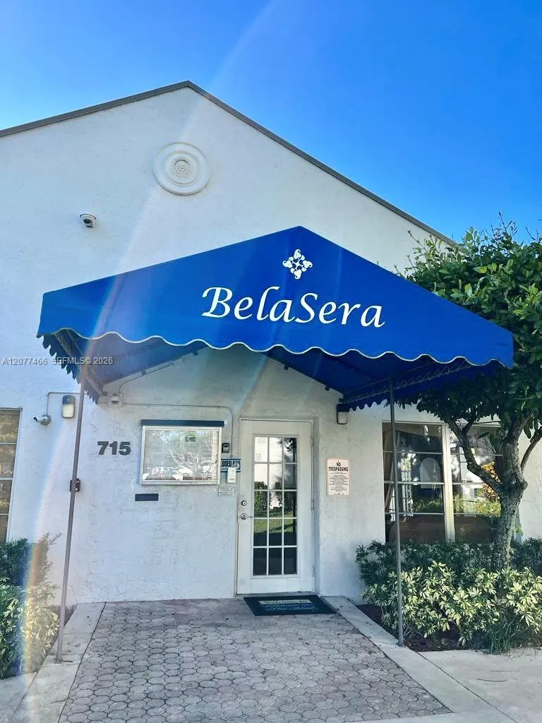 721 Pine Island Rd #213 Plantation, FL 33324