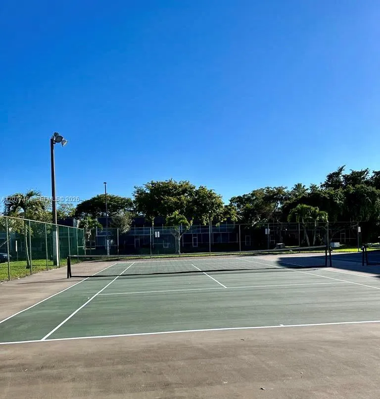 721 Pine Island Rd #213 Plantation, FL 33324