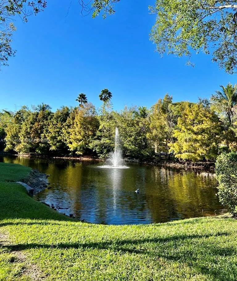 721 Pine Island Rd #213 Plantation, FL 33324