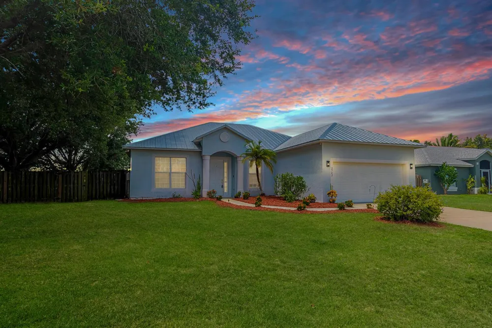 2742 SW Slade Place Port St. Lucie, FL 34953