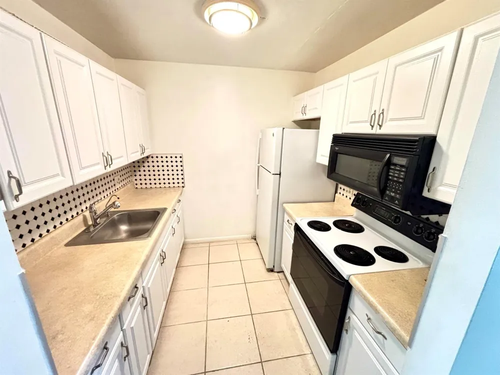 13350 SW 1ST STREET #108P Pembroke Pines, FL 33027