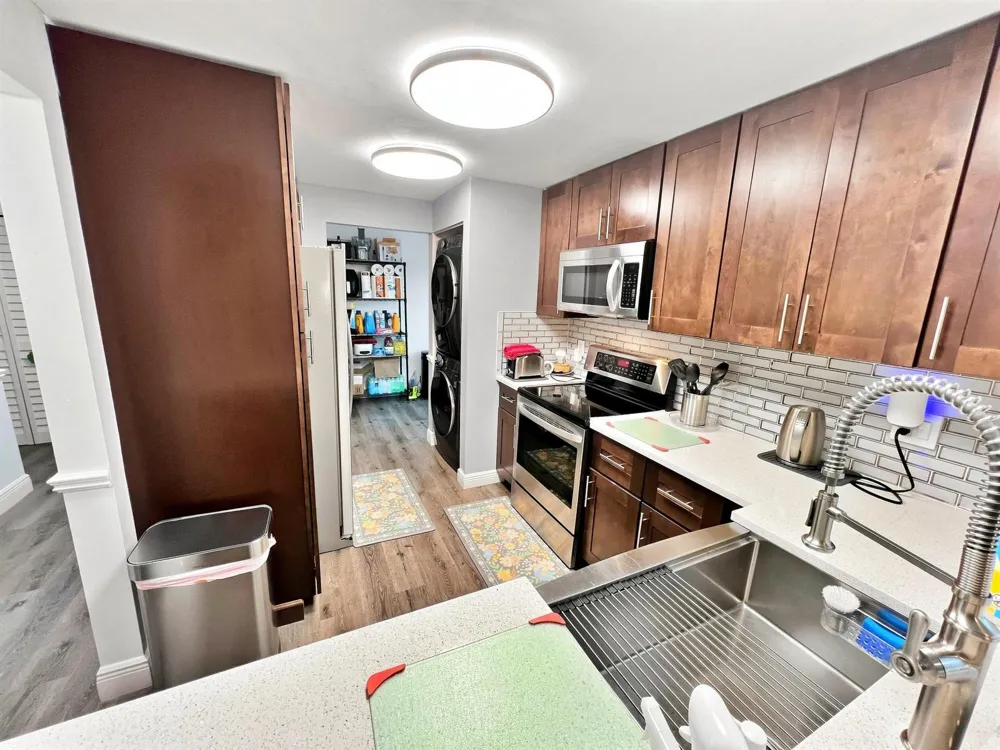 6575 W Oakland Park Boulevard #101 Lauderhill, FL 33313