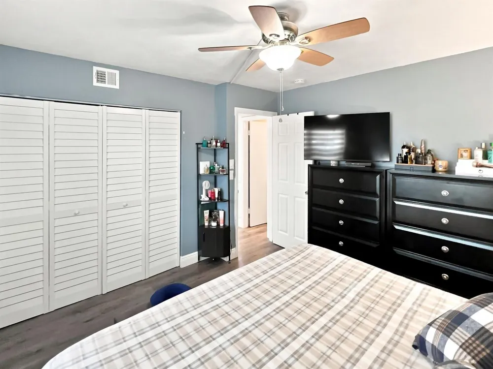 6575 W Oakland Park Boulevard #101 Lauderhill, FL 33313
