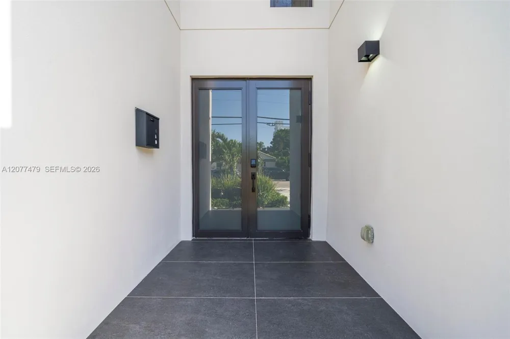 1433 SW 20th St Miami, FL 33145
