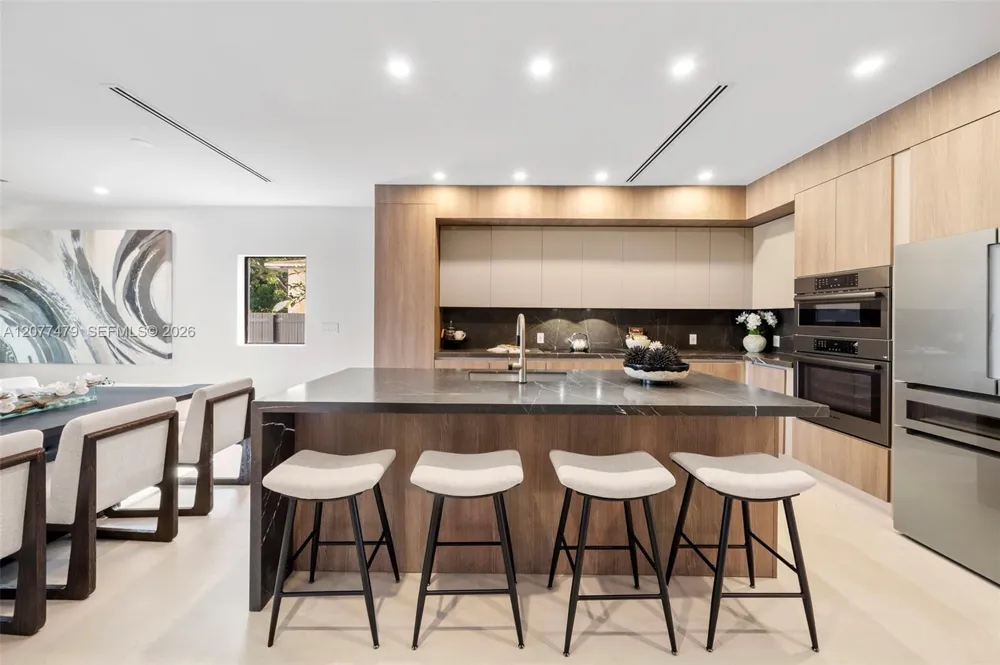 1433 SW 20th St Miami, FL 33145