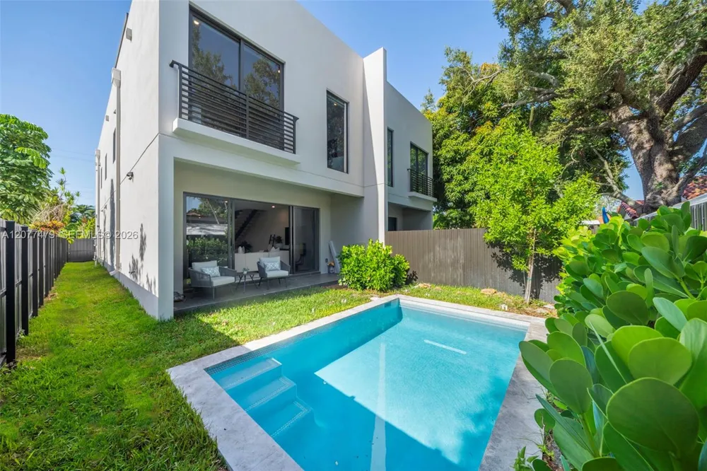 1433 SW 20th St Miami, FL 33145