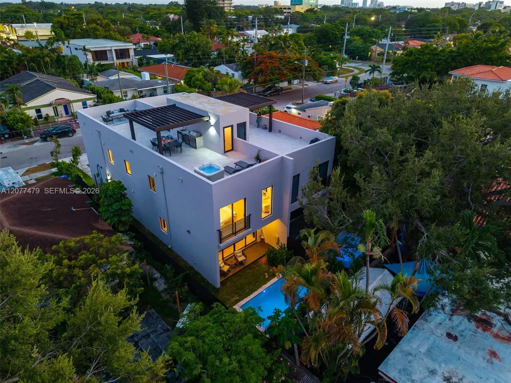 1433 SW 20th St Miami, FL 33145