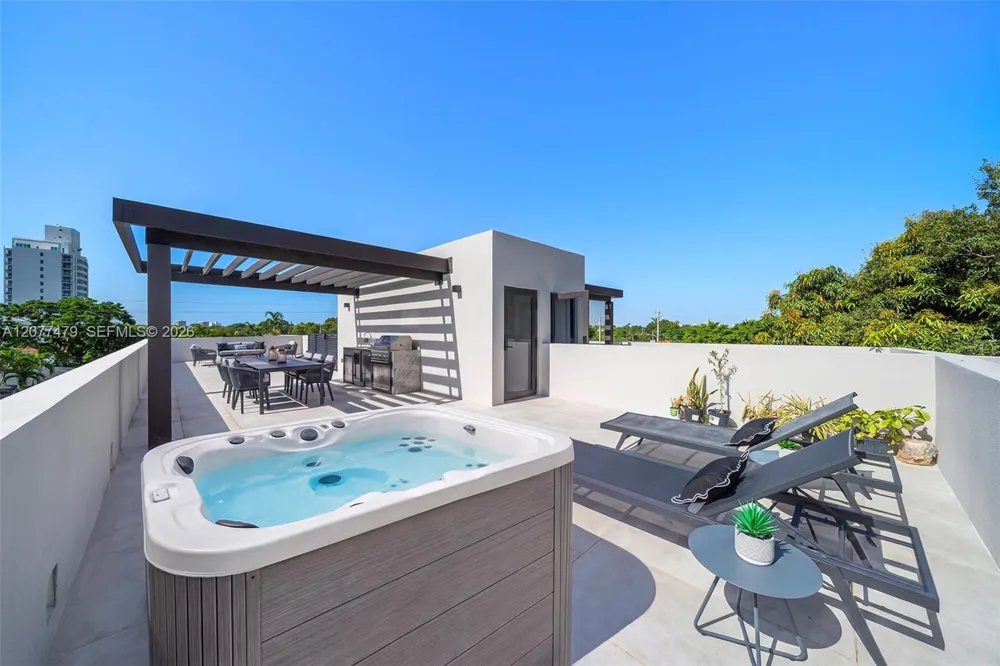 1433 SW 20th St Miami, FL 33145