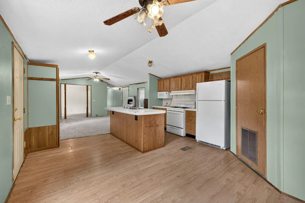 9455 E Lane Drive Grant Township, MI 49437