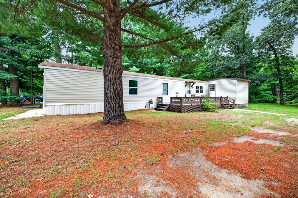 9455 E Lane Drive Grant Township, MI 49437