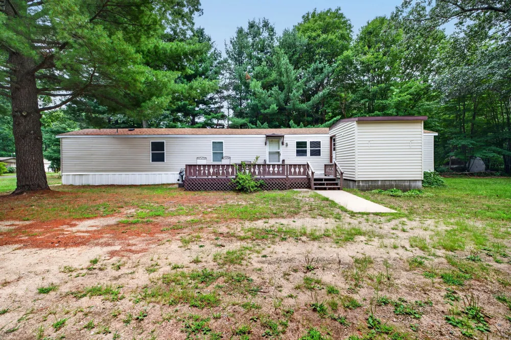 9455 E Lane Drive Grant Township, MI 49437