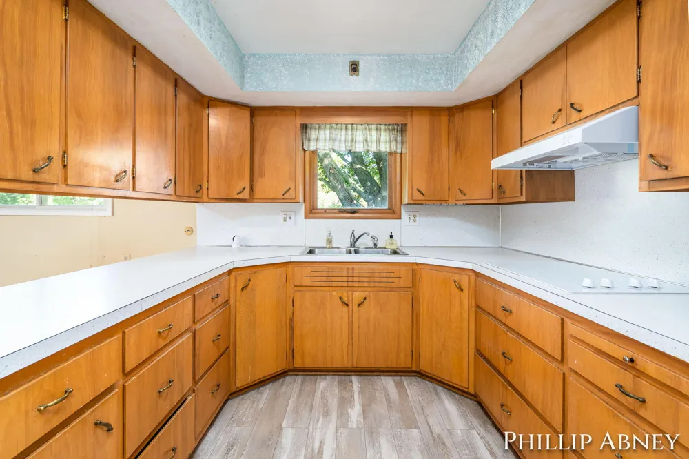 8391 Cowan Lake Drive NE Grattan Township, MI 49341