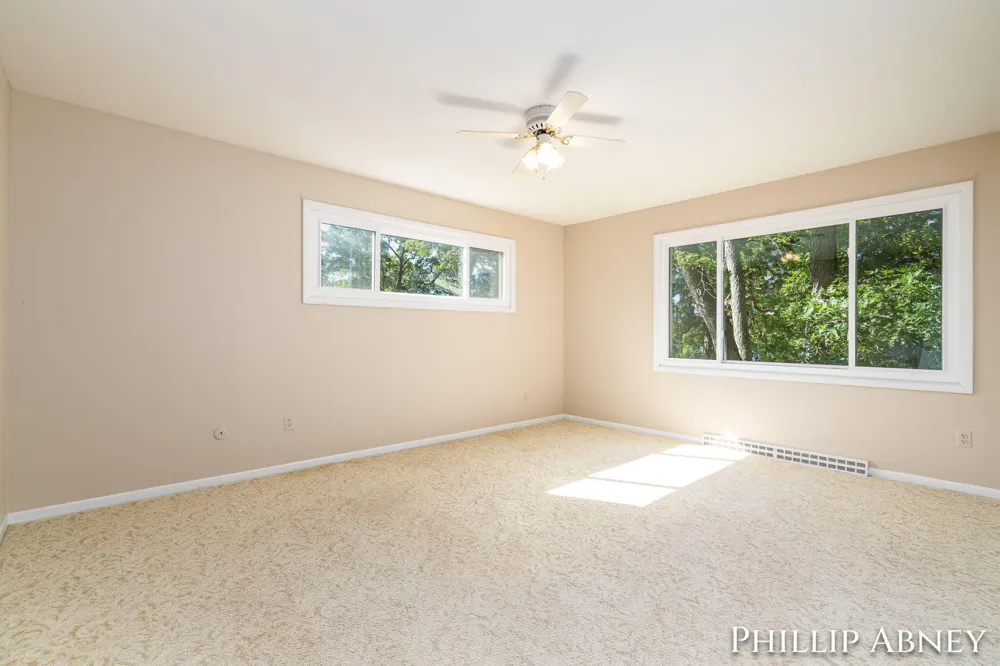 8391 Cowan Lake Drive NE Grattan Township, MI 49341