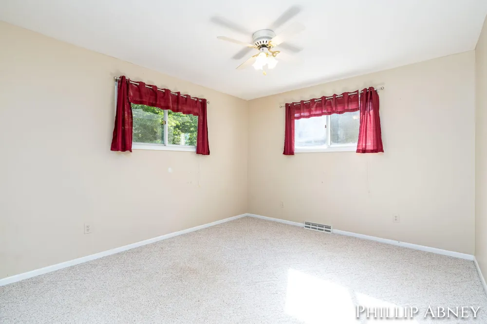 8391 Cowan Lake Drive NE Grattan Township, MI 49341