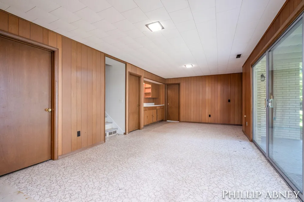 8391 Cowan Lake Drive NE Grattan Township, MI 49341