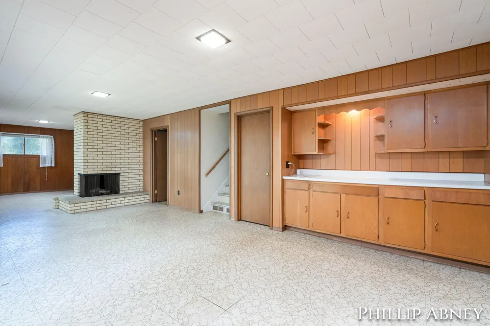 8391 Cowan Lake Drive NE Grattan Township, MI 49341