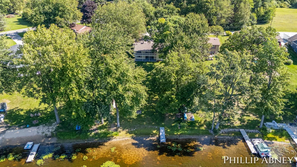 8391 Cowan Lake Drive NE Grattan Township, MI 49341