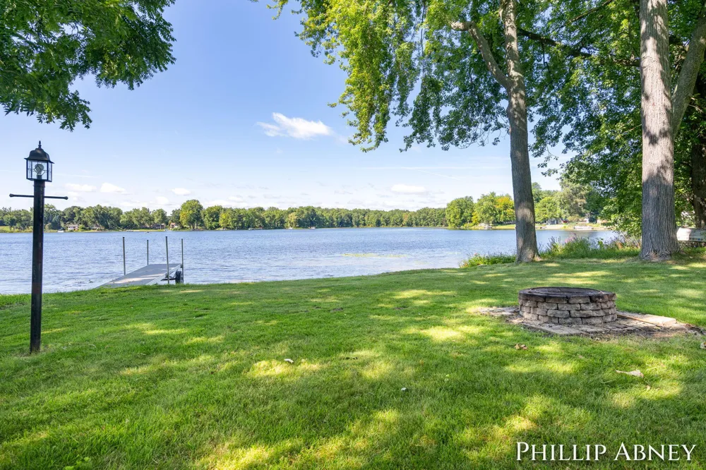 8391 Cowan Lake Drive NE Grattan Township, MI 49341
