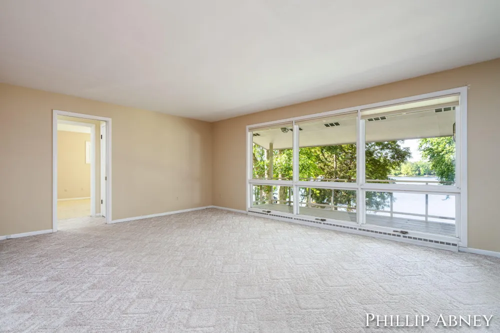 8391 Cowan Lake Drive NE Grattan Township, MI 49341