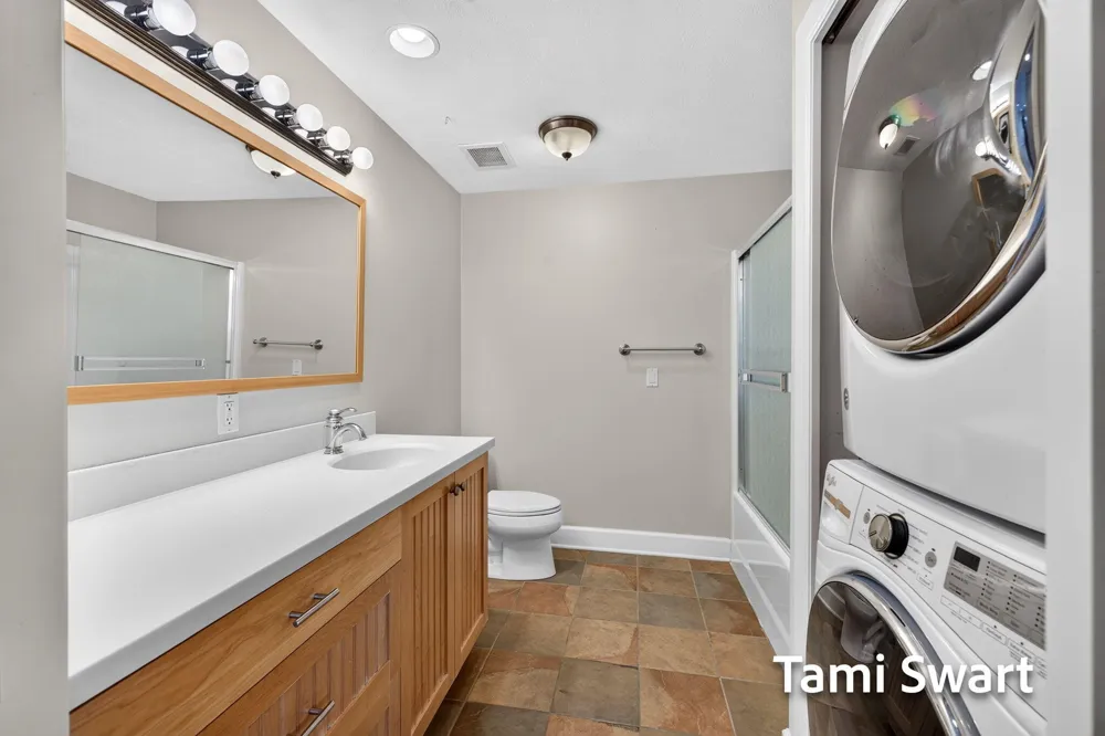 917 W Savidge Street #16 Spring Lake Village, MI 49456