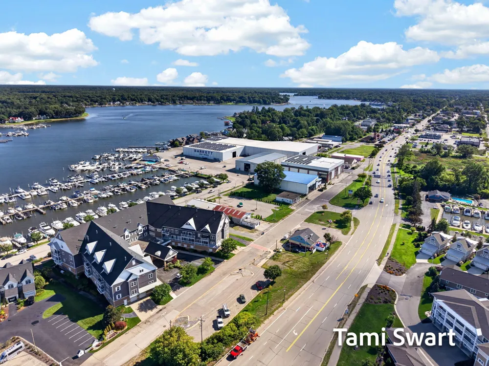 917 W Savidge Street #16 Spring Lake Village, MI 49456