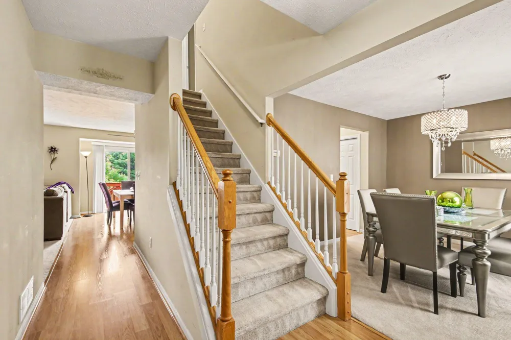 6627 Winter Creek Road Norton Shores City, MI 49444