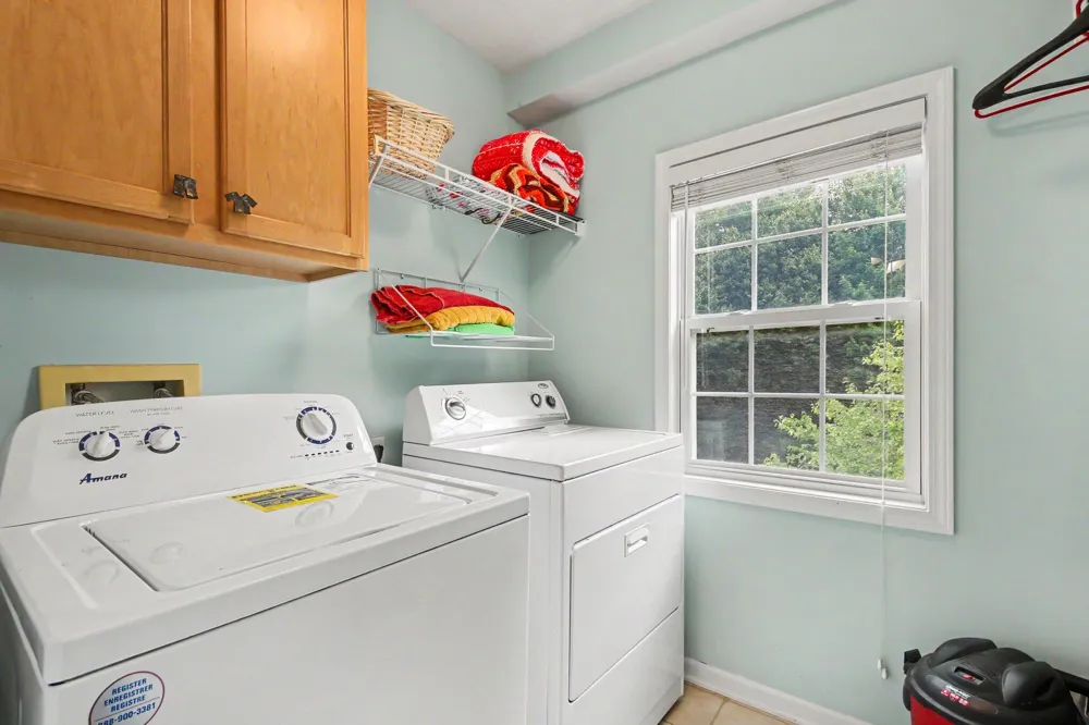 6627 Winter Creek Road Norton Shores City, MI 49444
