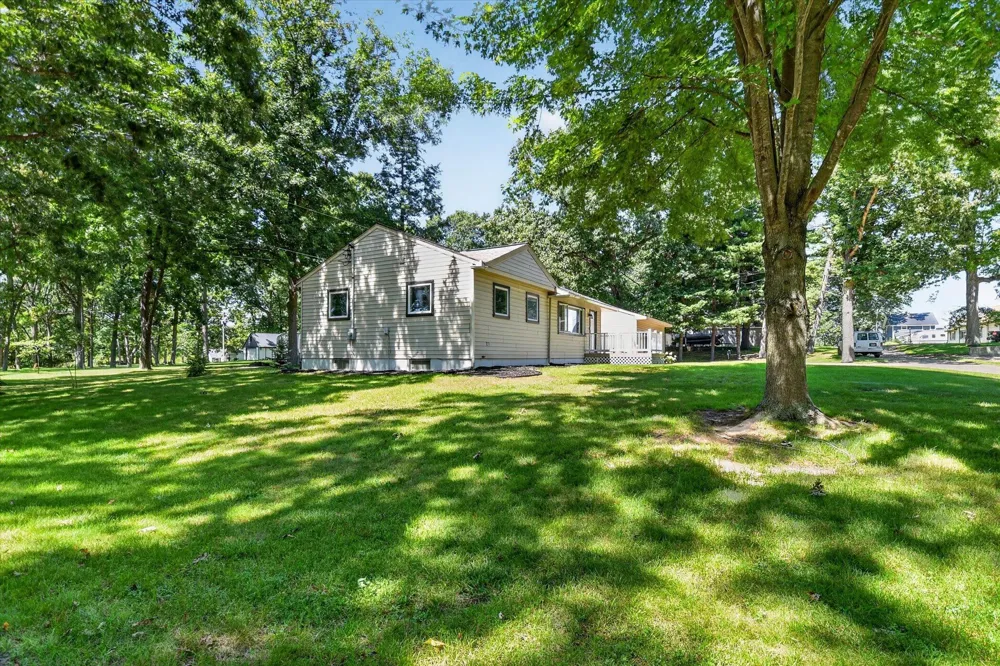 8929 Robinwood Court Napoleon Township, MI 49201